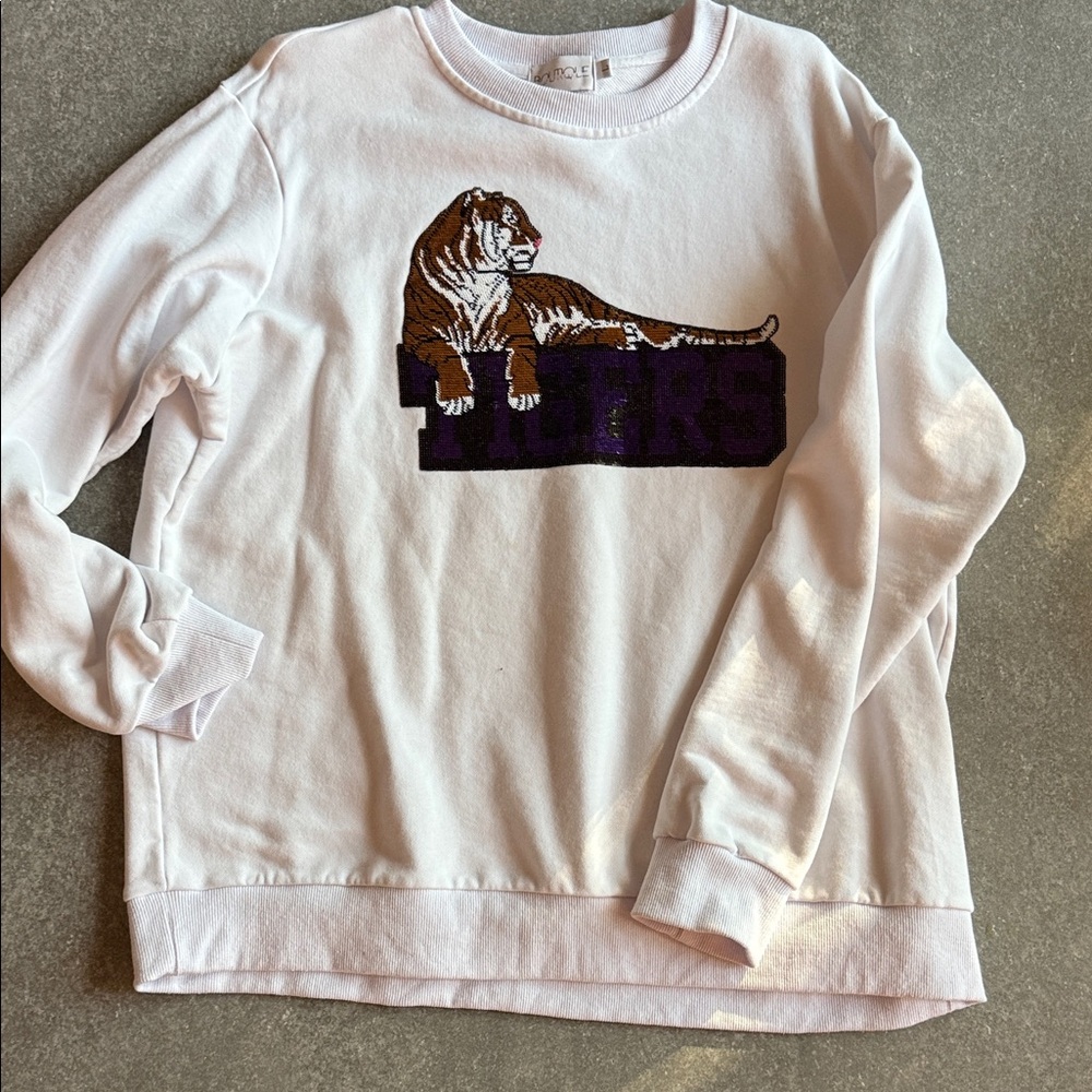 LSU TIGERS 

Elegant White Sweatshirt with Tiger sequins